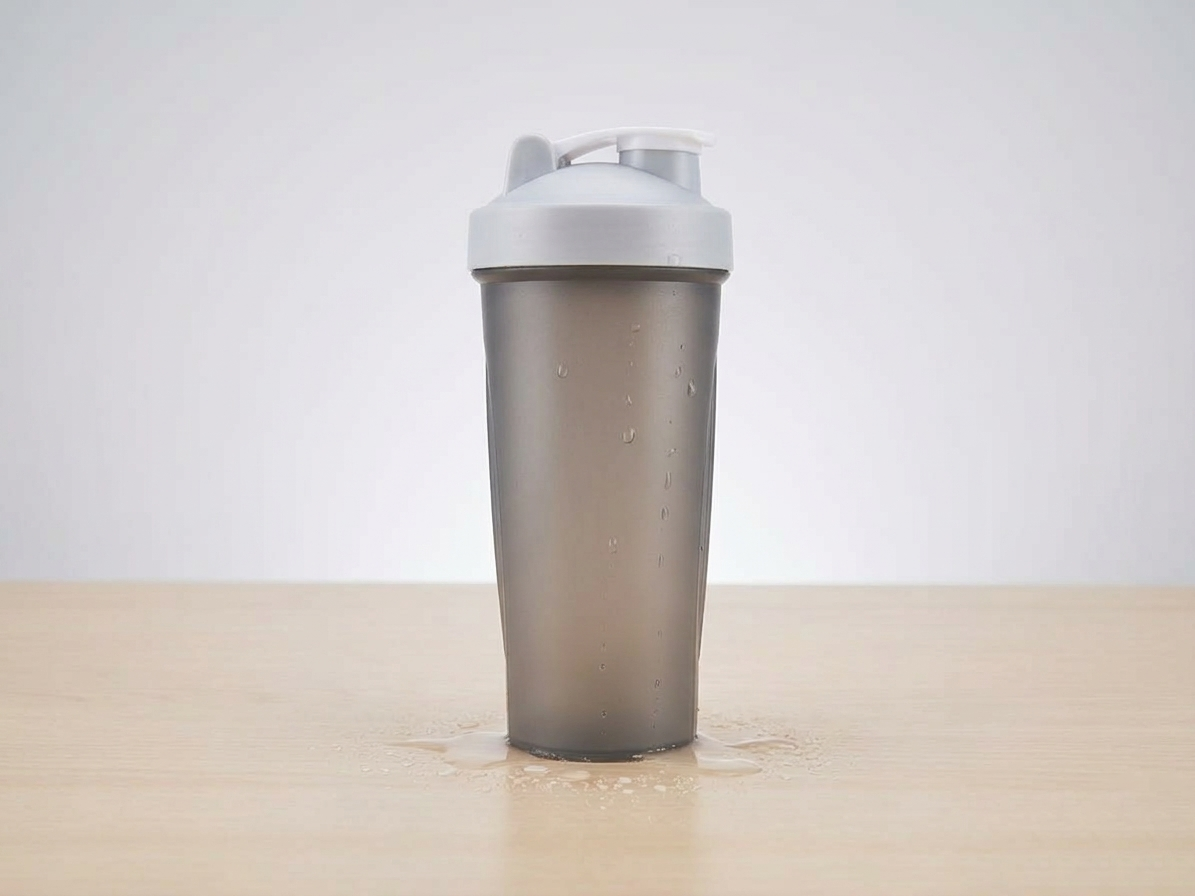 jakepool 600ml protein shaker bottle for gym & fitness | bpa free plastic mixer cup with flip lid | portable sports shaker for protein shakes, supplements & workout drinks jakepool 600ml protein shaker bottle for gym & fitness | bpa free plastic mixer cup with flip lid | portable sports shaker for protein shakes, supplements & workout drinks